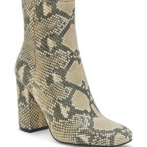 VINCE CAMUTO "DANNIA" BOOTIE PYTHON PRINT SIZE 9